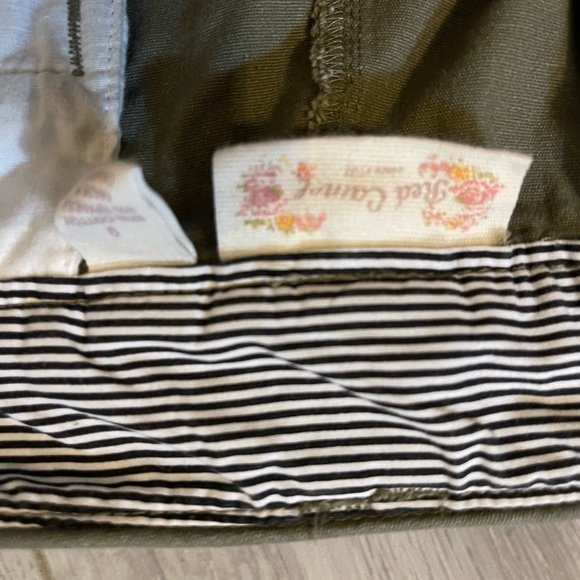 Red Camel Shorts - Picture 2 of 3